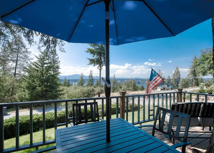 Lake View Getaway
